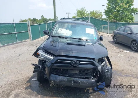 2021 Toyota 4Runner Trd Off Road Premium z USA, uszkodzony, nr VIN JTERU5JR8M5954571